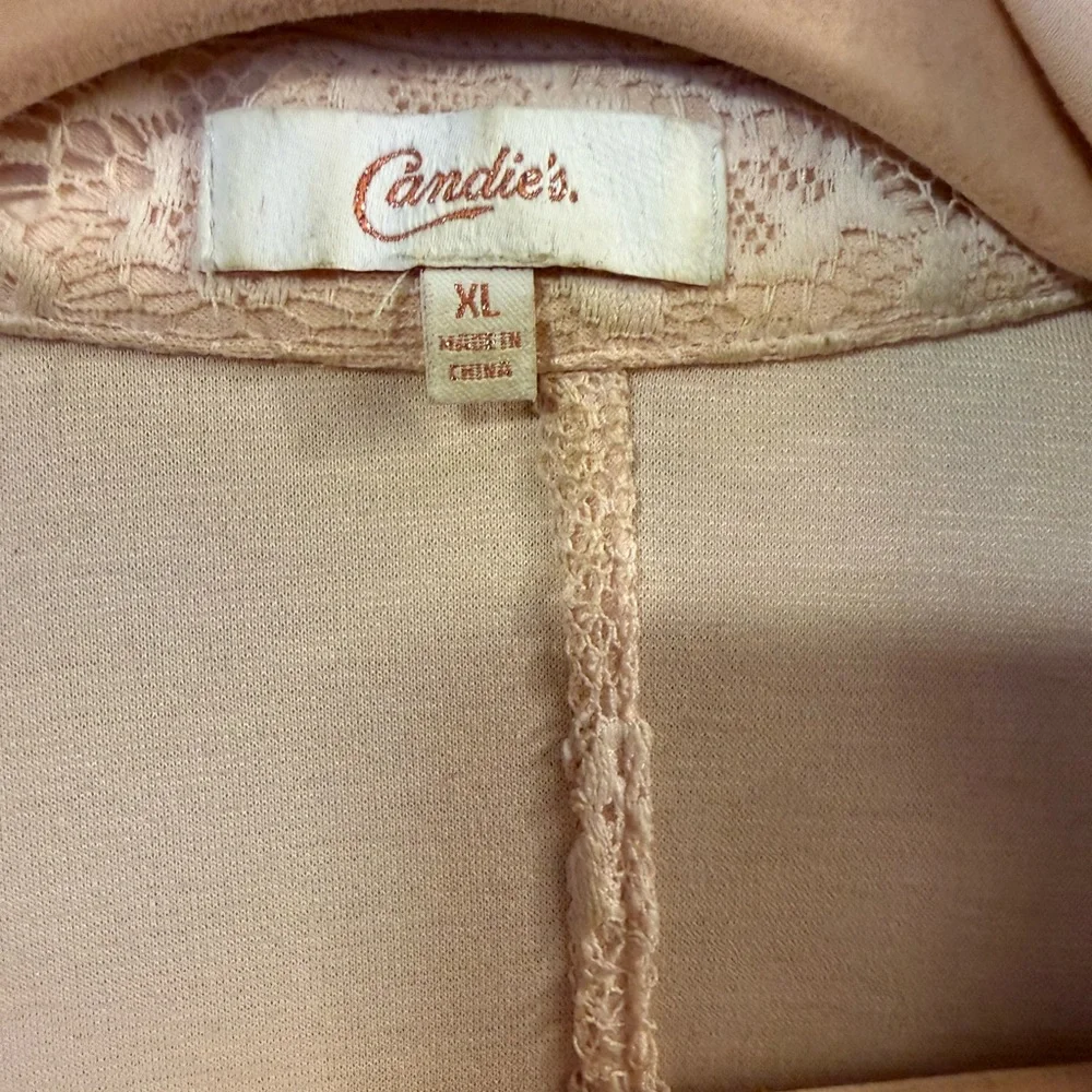 Candie's Lace Detailed Light Pink Blazer - Picture 2 of 7